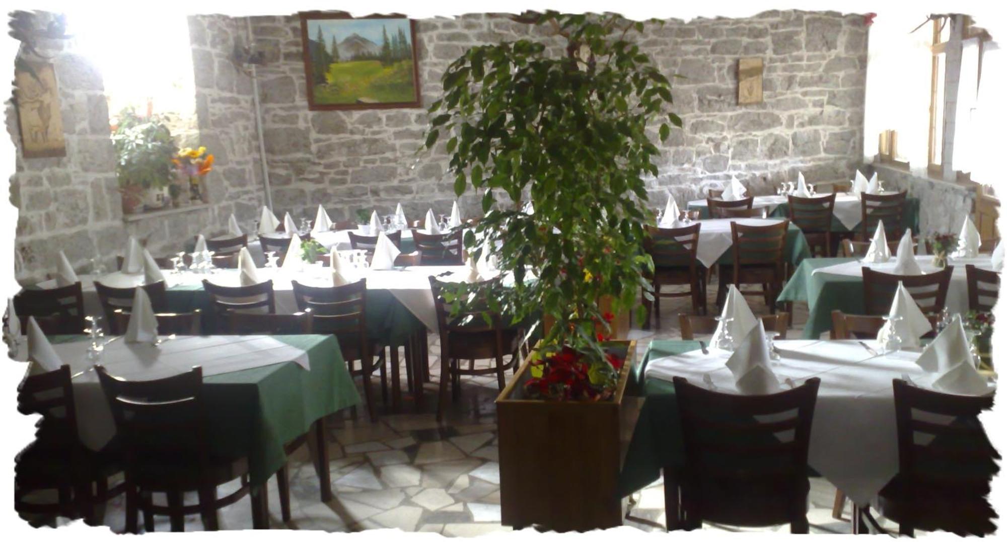 Guest House Pod Slavnikom Podgorje  Zewnętrze zdjęcie